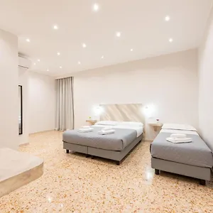 ancient-rome-room.it-romehotels.com/